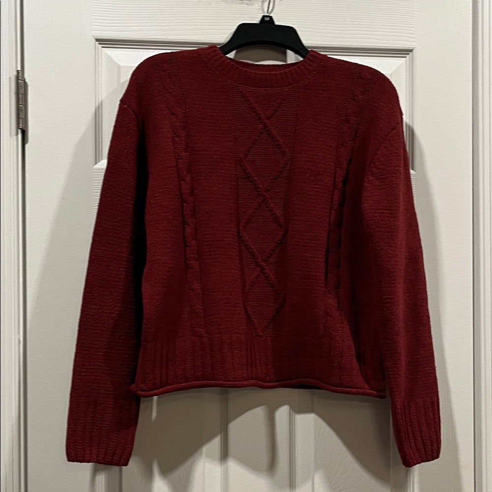Elegant Burgundy Cable Knit Sweater Size‎ S